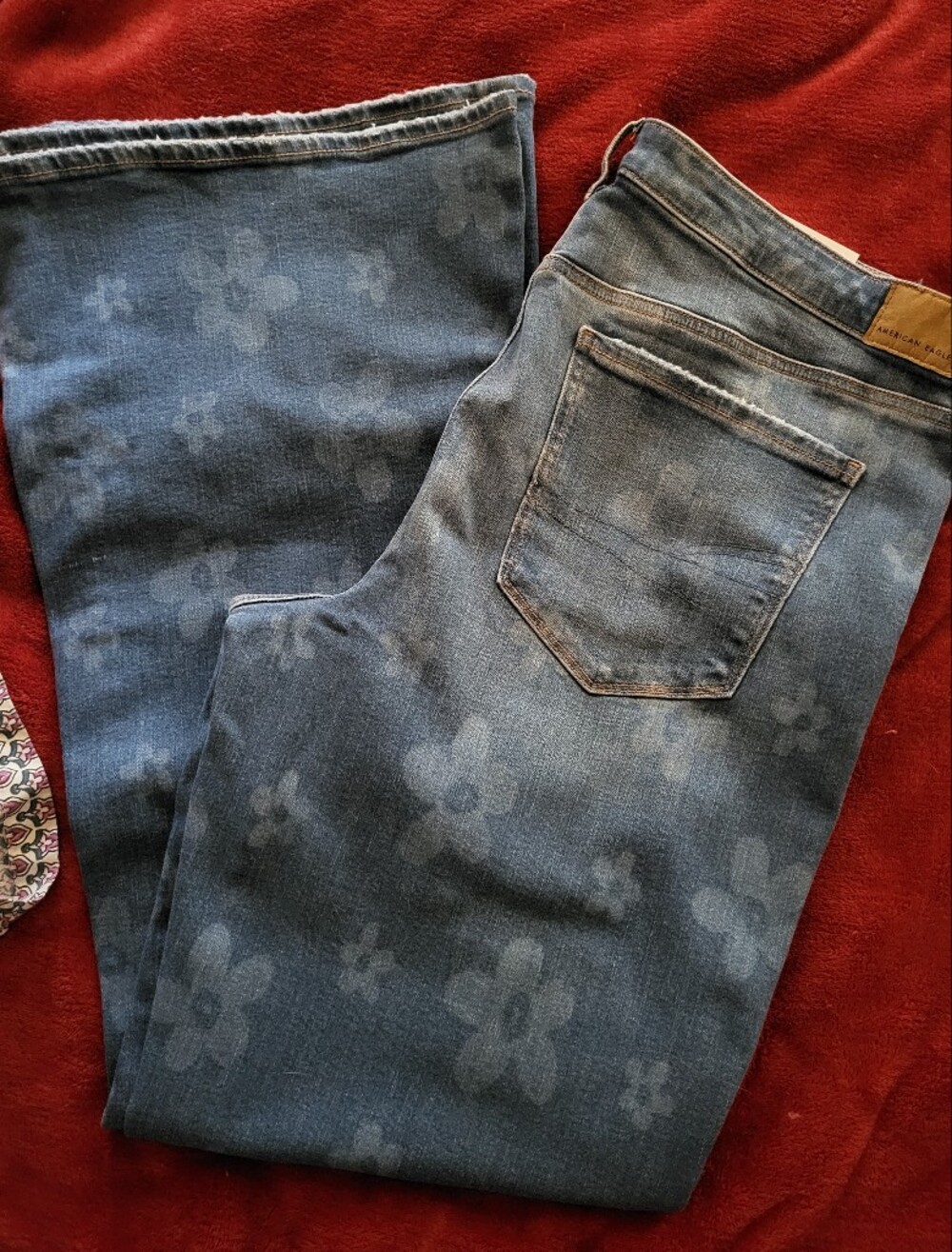 American Eagle Outfitters Faded Blue Floral Jeans~Size 18~NWT.